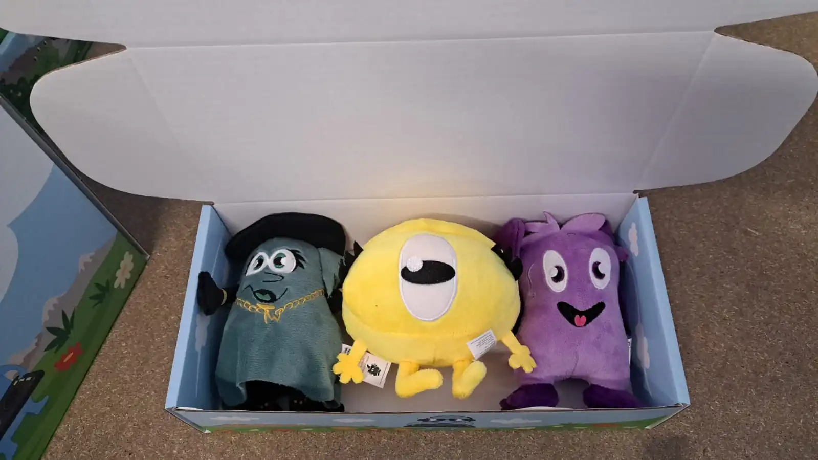 Tricky Witch, Yellow I and U-Hoo Characters - Image 2